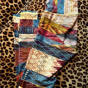 NEW WITHOUT TAGS Niyama Sol Multicolor Patterned Leggings